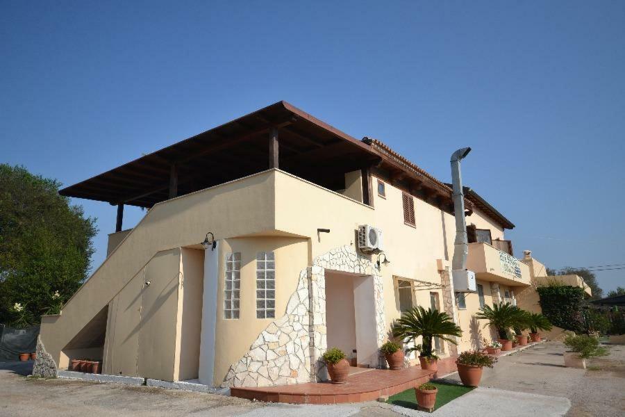 לינה וארוחת בוקר Borgo Montenero Il Piccolo Nido מראה חיצוני תמונה